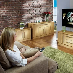 Sherwood Oak Effect 3 Door Sideboard (H)790mm (W)1120mm -Diy Shop sherwood oak effect 3 door sideboard h 790mm w 1120mm5056071014328 01i bq